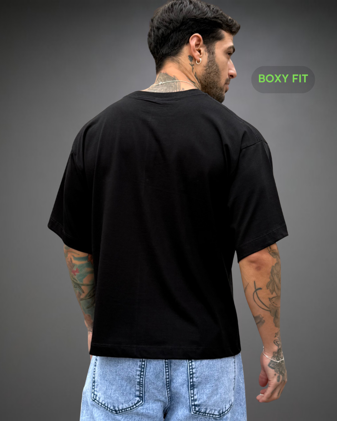 Polo Hombre Boxy Fit The Front Sign - Negro