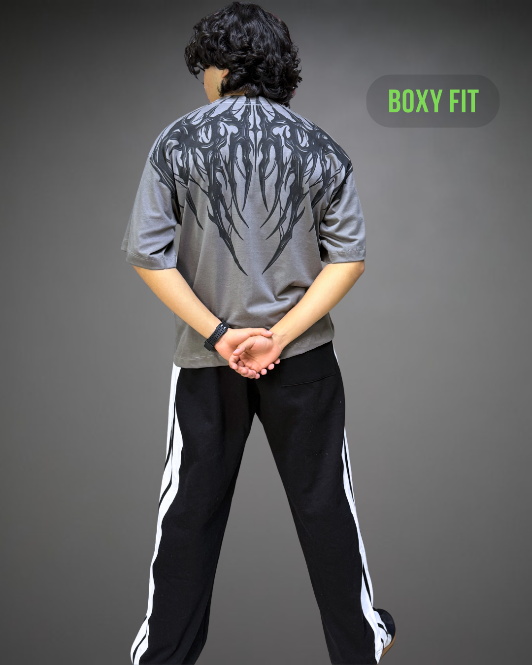 Polo Hombre Boxy Fit True Tribal - Plomo