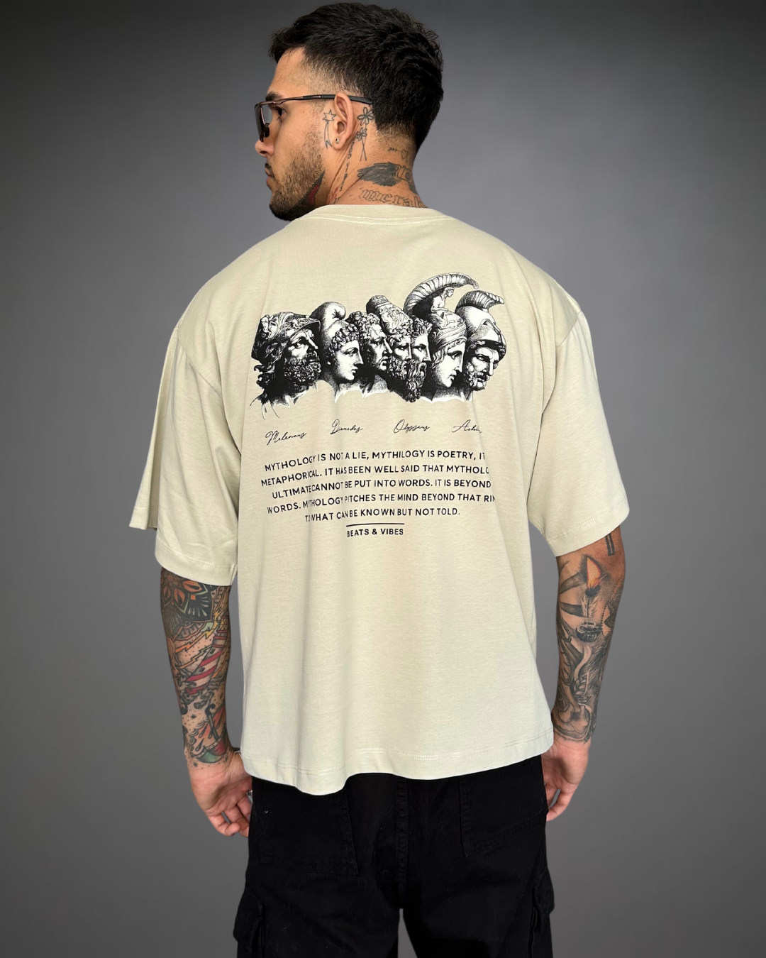 Polo Hombre Boxy Fit Mythology - Arena