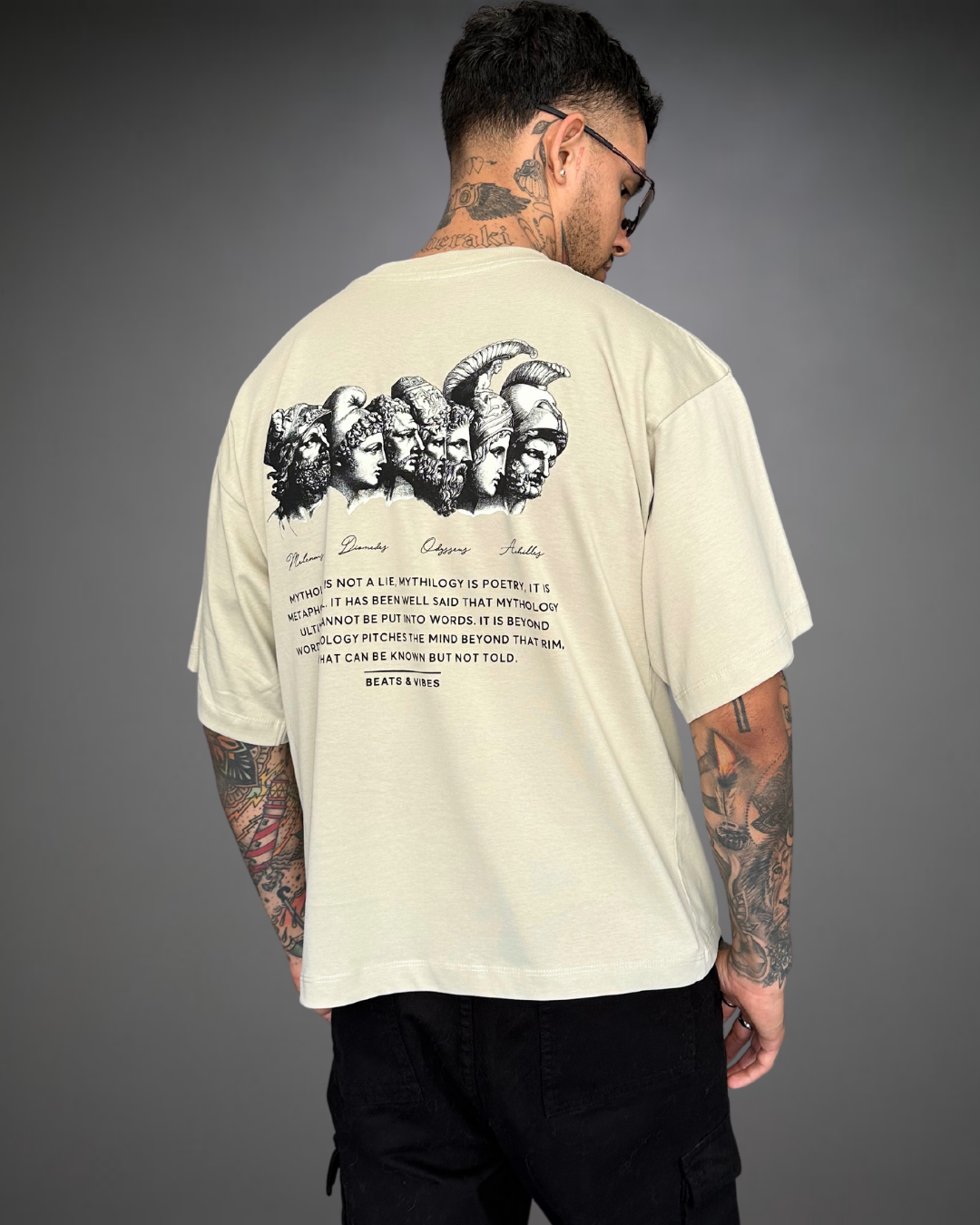 Polo Hombre Boxy Fit Mythology - Arena