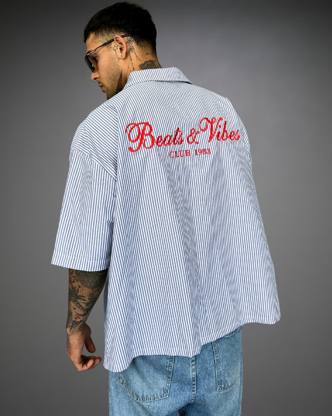 Camisa Hombre Bordado Oversize Beats & Vibes - Blanco/Azul Noche