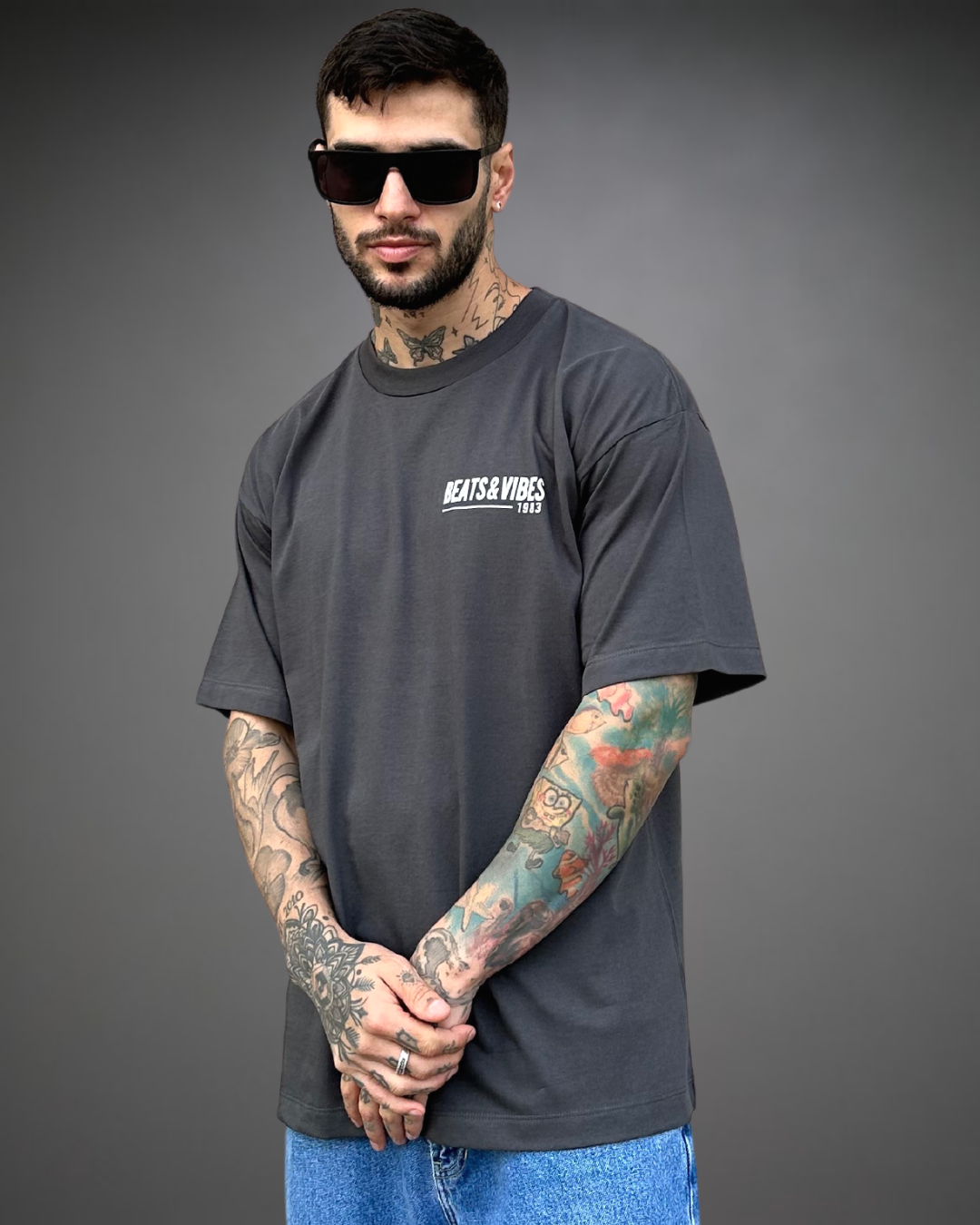 Polo Hombre Oversize VIBES - Plomo
