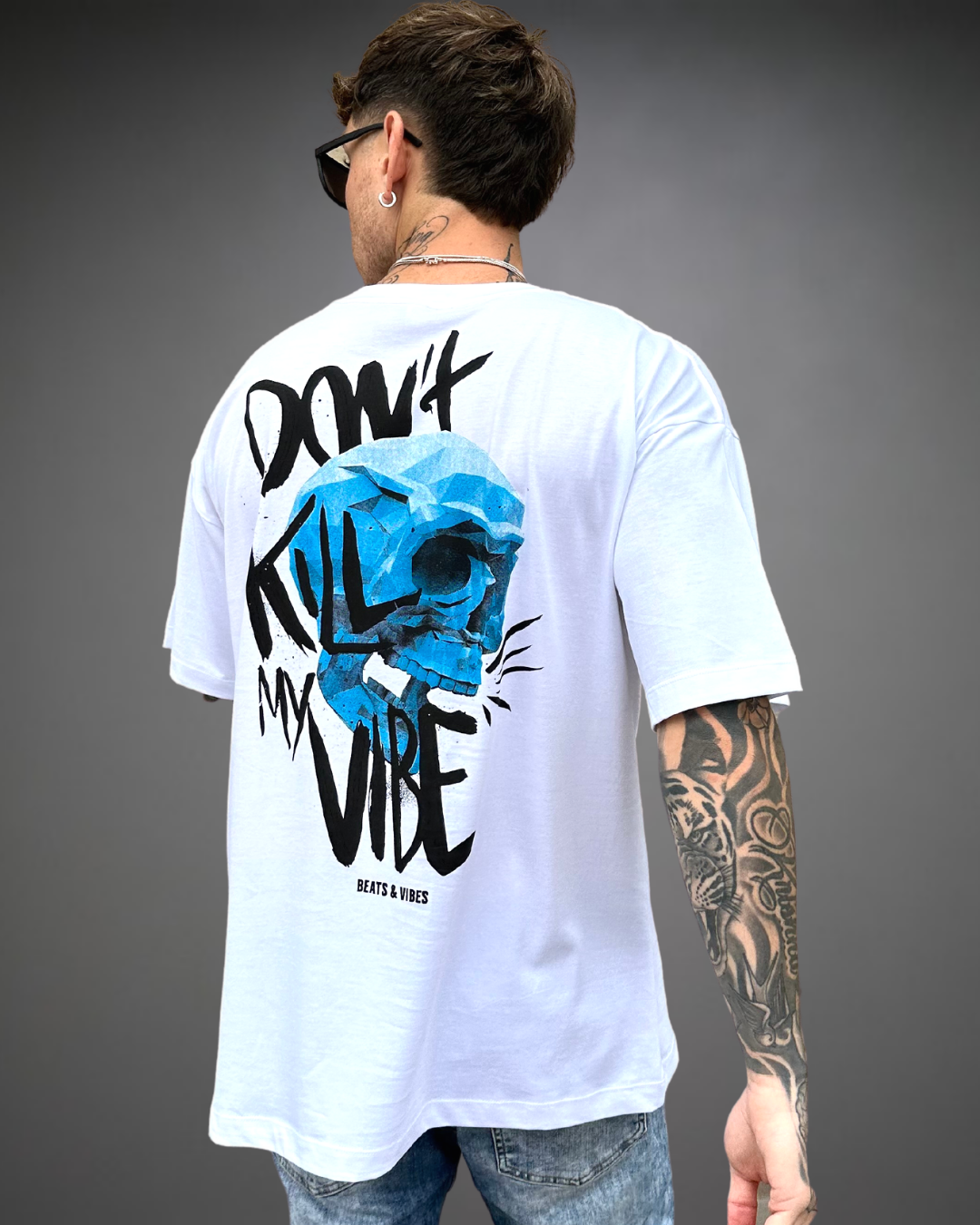 Polo Hombre Oversize Don't Kill My Vibe - Blanco