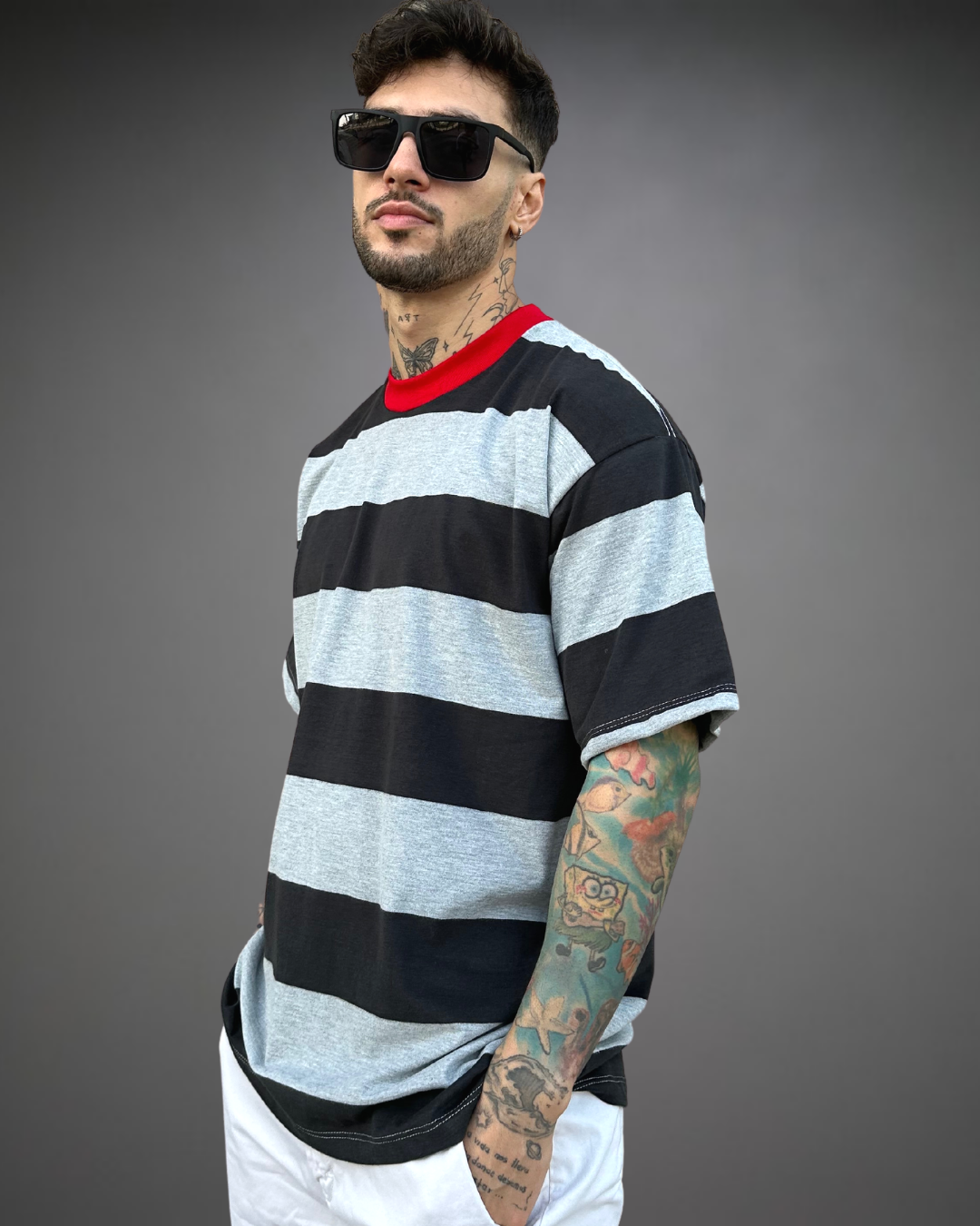 Polo Hombre Oversize StripedOut - Negro