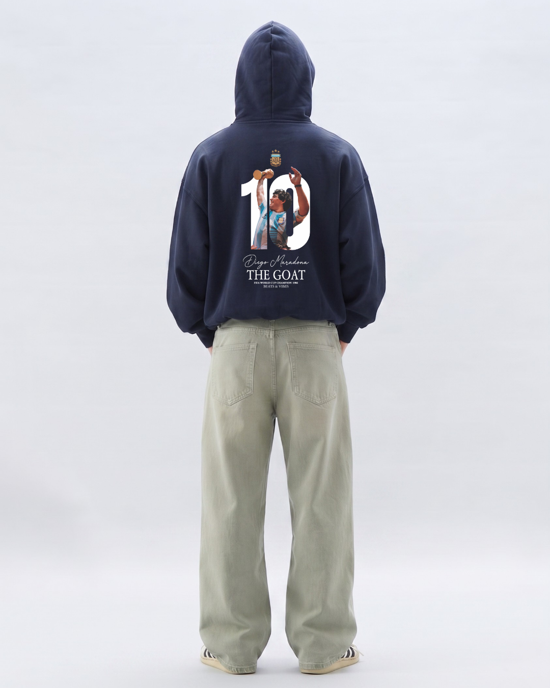 Hoodie "Maradona THE GOAT" – Edición Campeón del Mundo / Azul Noche