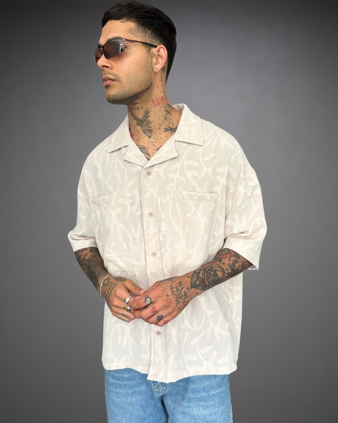 Camisa Hombre Oversize Textura Flores - Arena