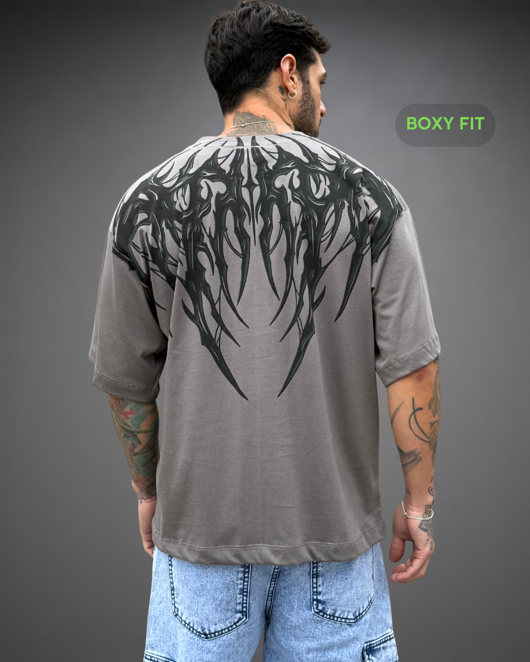 Polo Hombre Boxy Fit True Tribal - Plomo