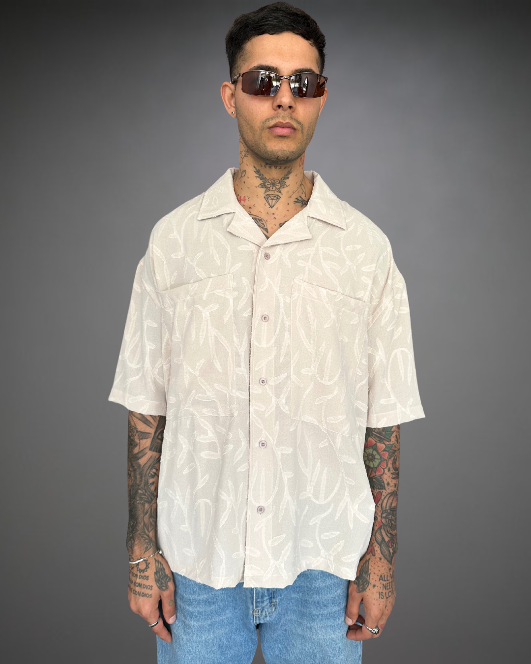 Camisa Hombre Oversize Textura Flores - Arena