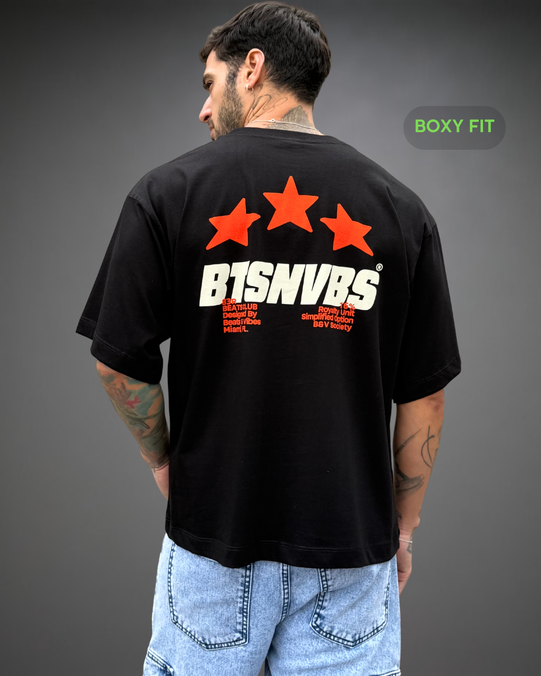 Polo Hombre Boxy Fit BTSNVBS Stars - Negro