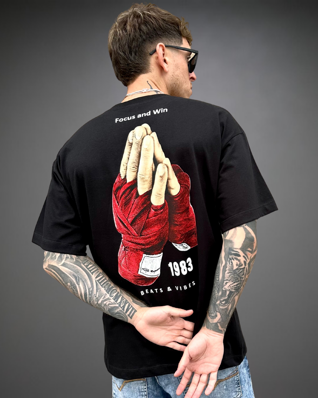 Polo Hombre Oversize Focus and Win - Negro