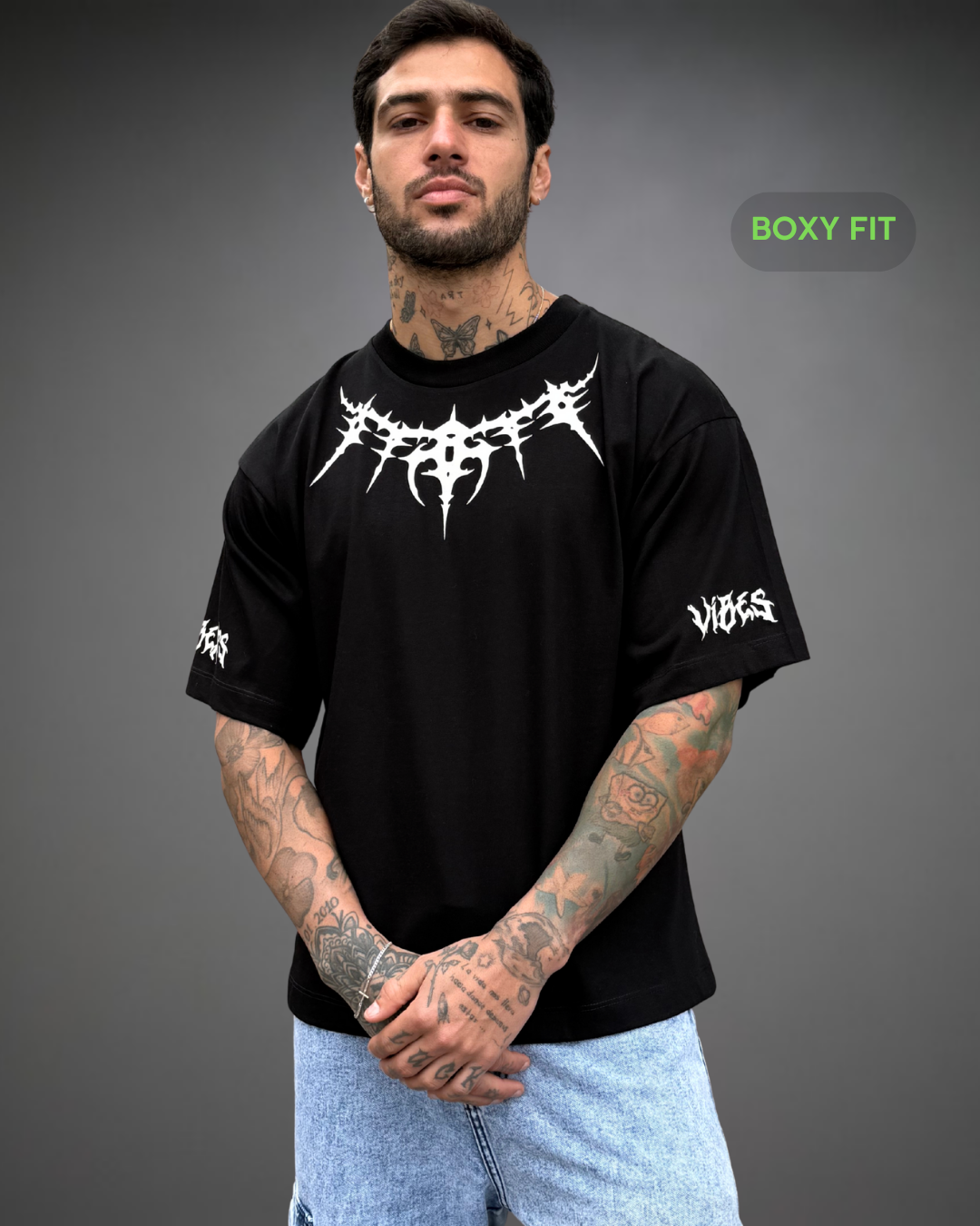 Polo Hombre Boxy Fit Rounded Tribe Neck - Negro