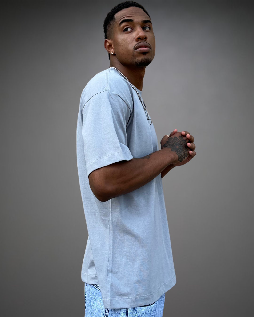 Polo Hombre Oversize - Plata