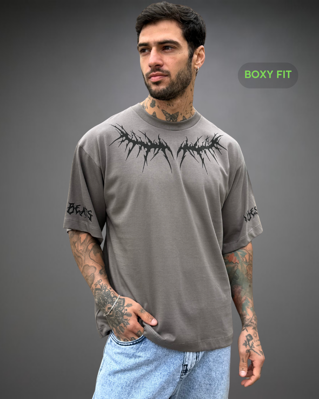 Polo Hombre Boxy Fit Rounded Tribe Neck 2.0 - Plomo