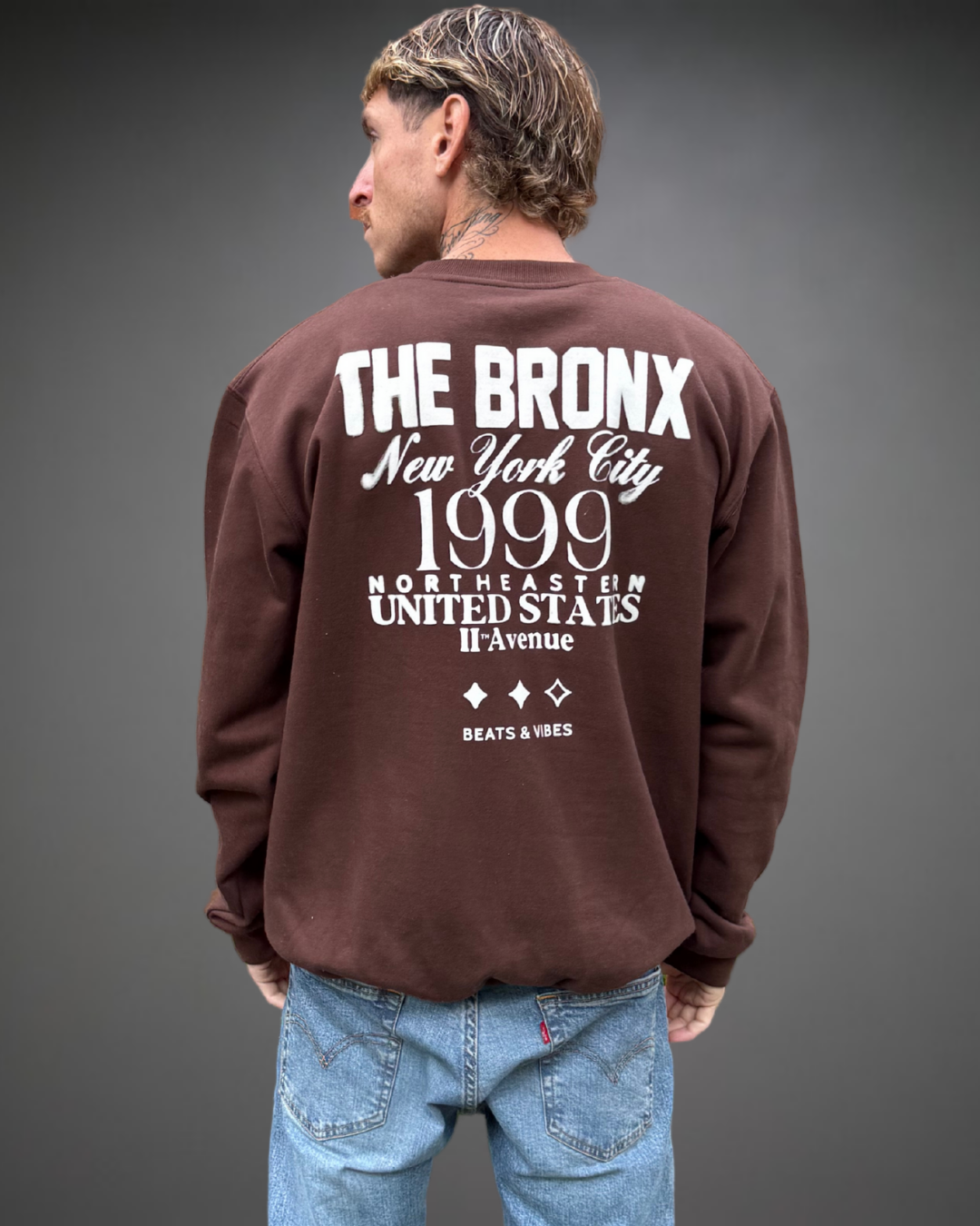 Polera Hombre Oversize The Bronx Beats - Marrón