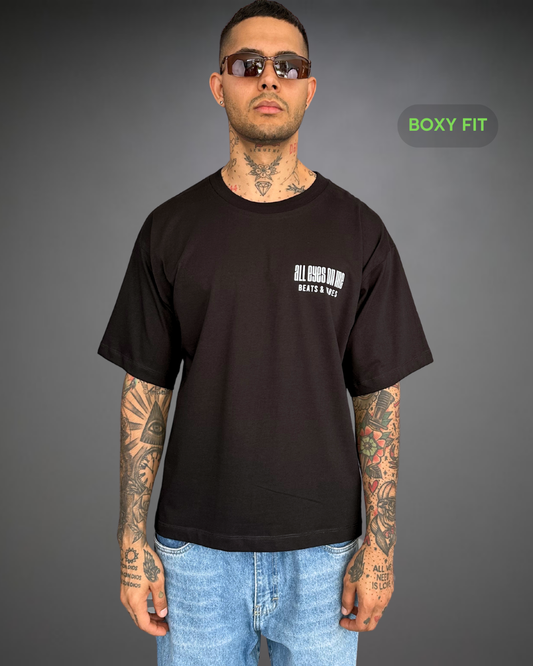 Polo Hombre Boxy Tupac All Eyes - Negro