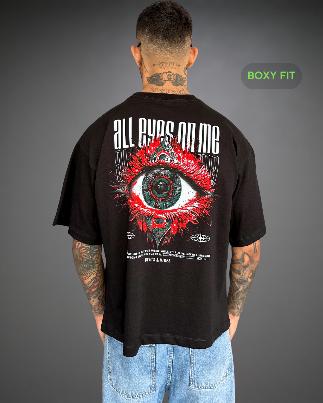 Polo Hombre Boxy Tupac All Eyes - Negro