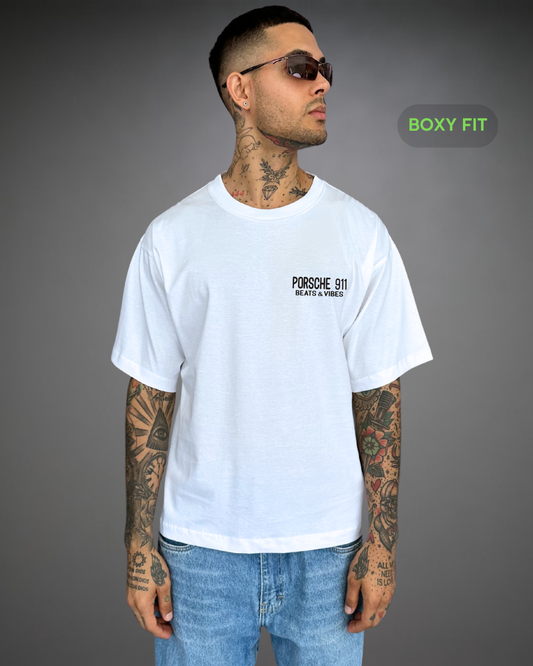 Polo Hombre Boxy Fit Legends Porsche 911 - Blanco