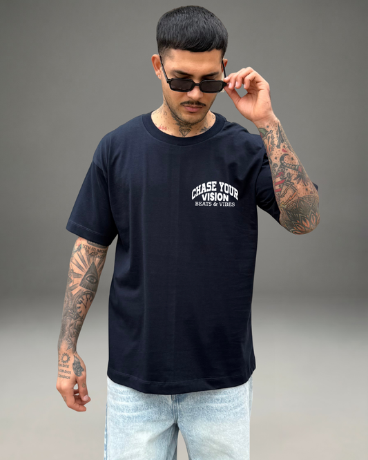 Polo Hombre Oversize Chase Your Vision - Azul Noche