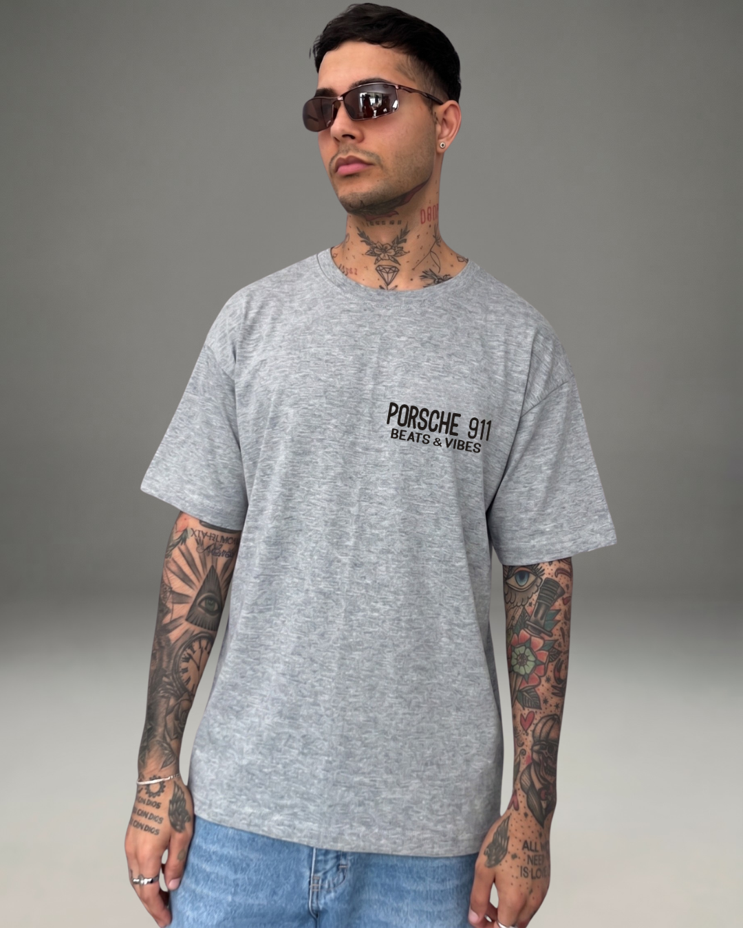 Polo Hombre Oversize Legends Never Fade - Gris