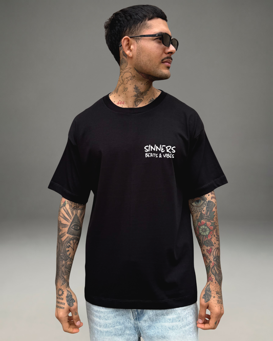 Polo Hombre Oversize Not Sinners - Negro