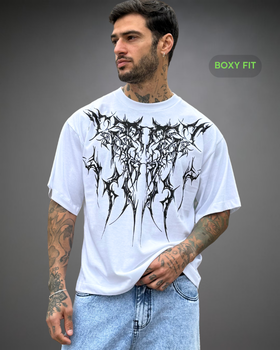 Polo Hombre Boxy Fit The Front Sign - Blanco