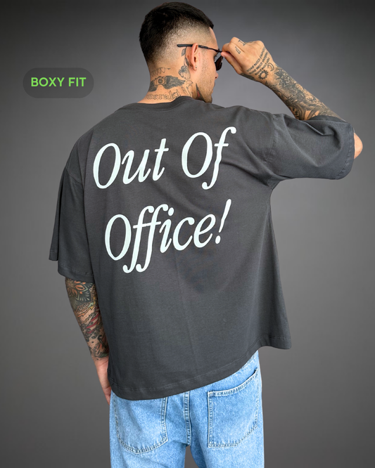 Polo Hombre Boxy Fit Out Of Office - Plomo