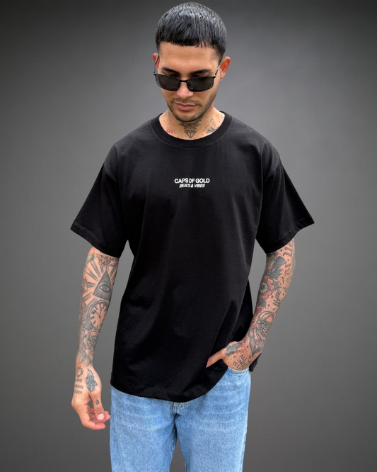 Polo Hombre Oversize Caps of Gold - Negro