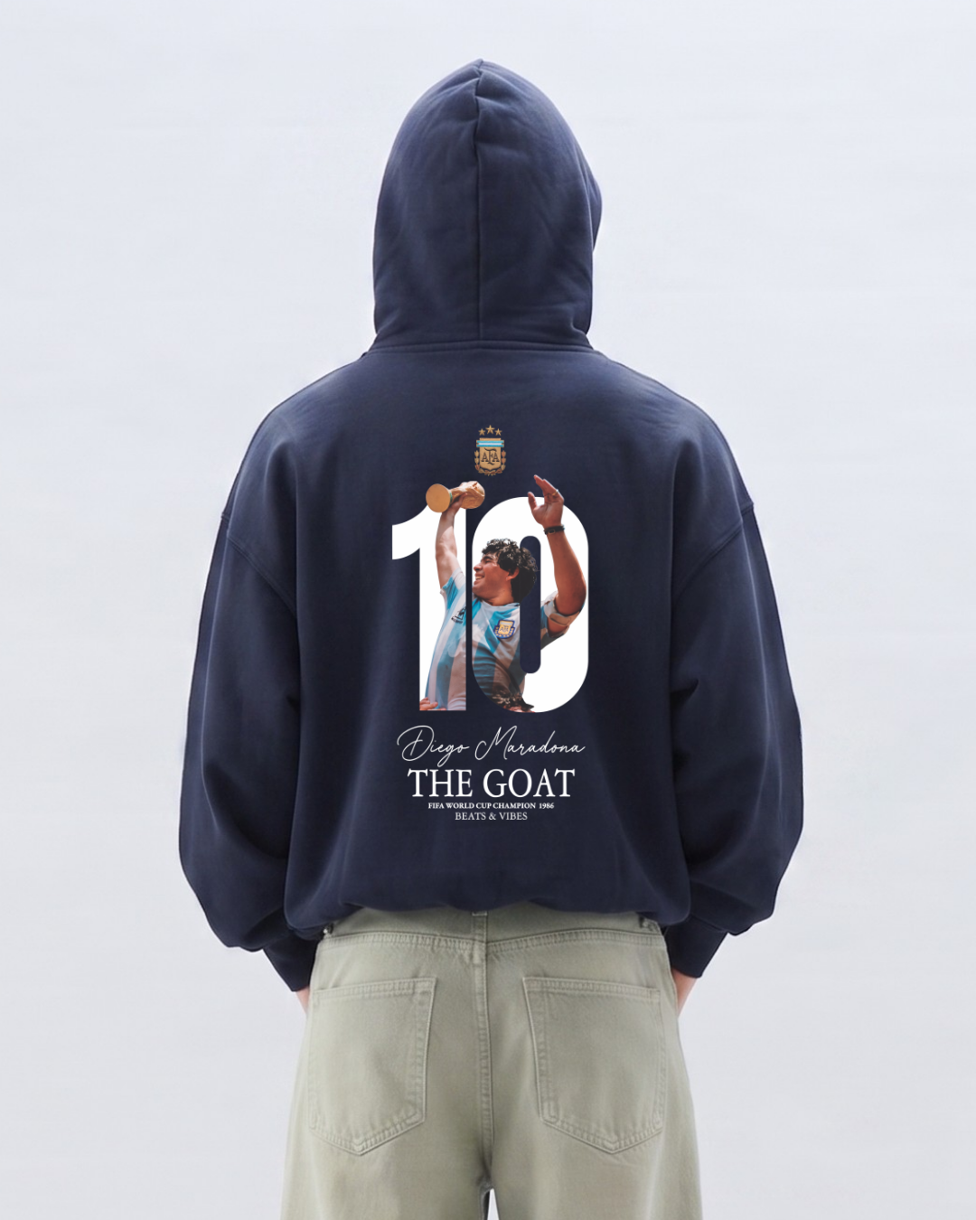 Hoodie "Maradona THE GOAT" – Edición Campeón del Mundo / Azul Noche