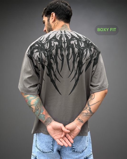 Polo Hombre Boxy Fit True Tribal - Plomo