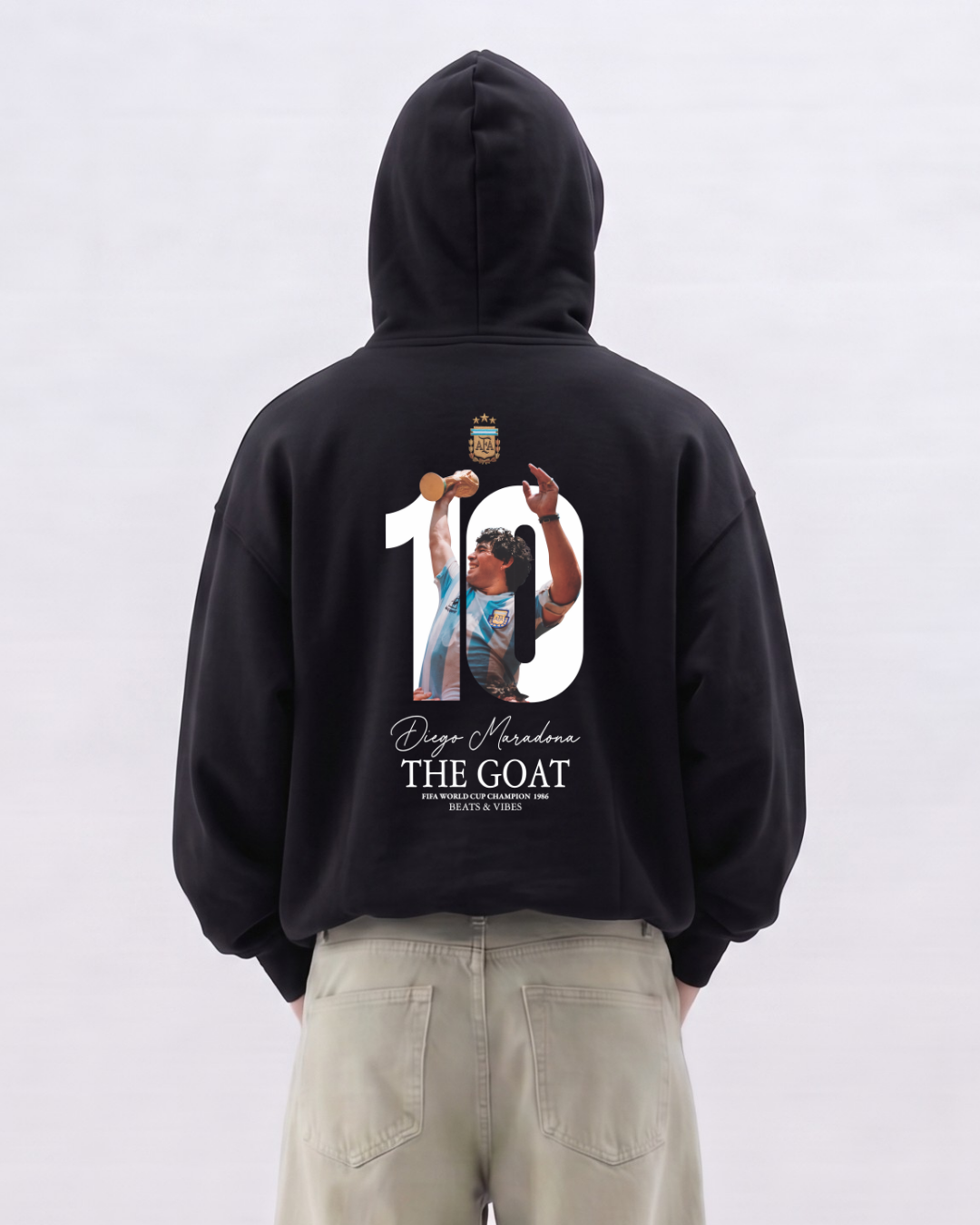 Hoodie "Maradona THE GOAT" – Edición Campeón del Mundo / Negro