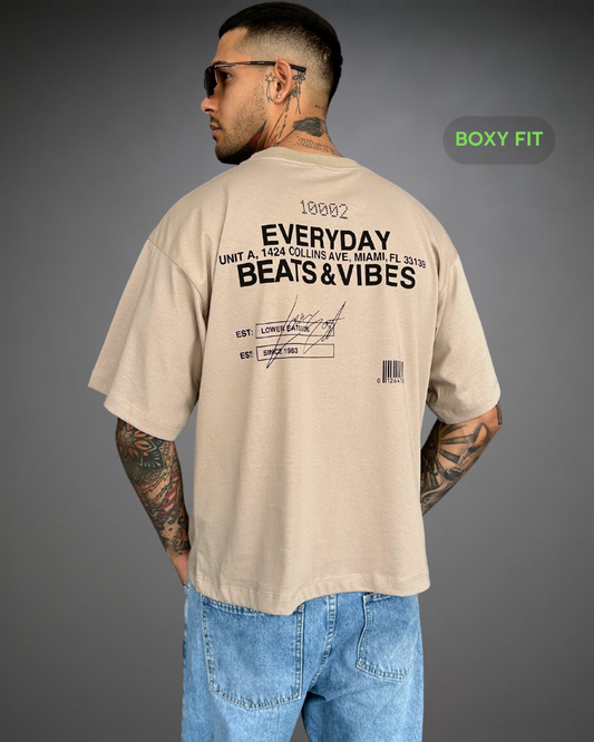 Polo Hombre Boxy Fit Beats Everyday - Arena Oscuro