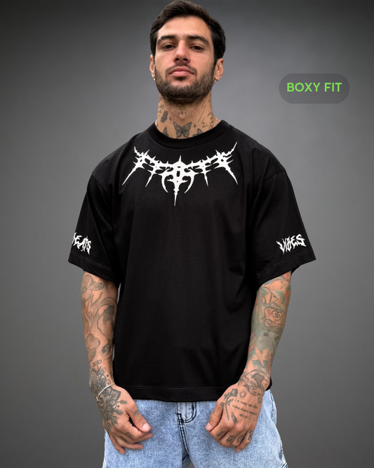 Polo Hombre Boxy Fit Rounded Tribe Neck - Negro