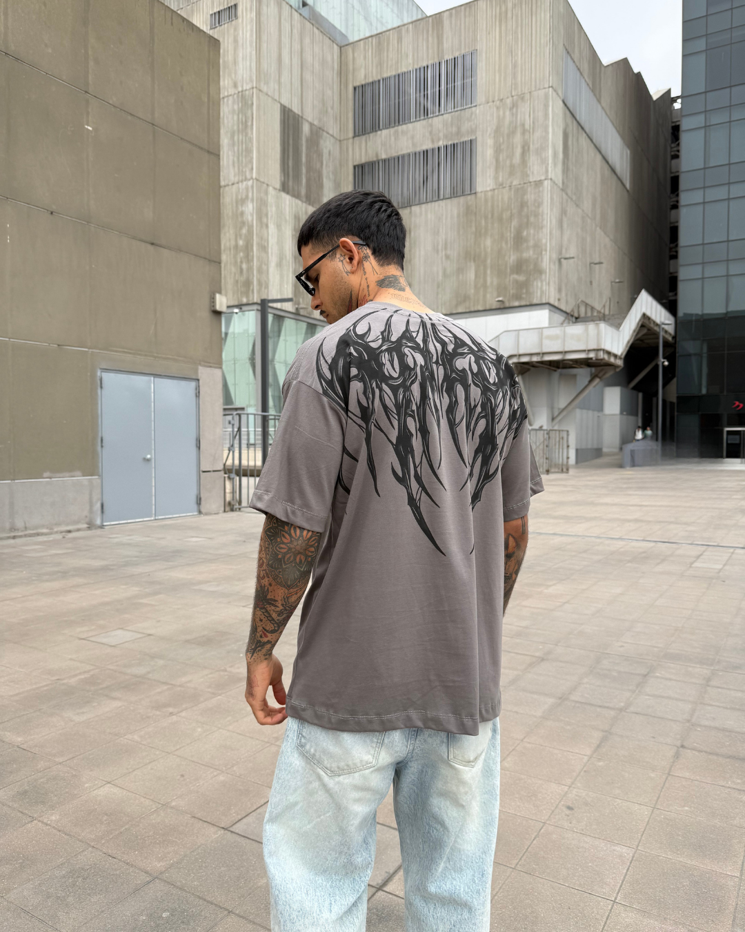 Polo Hombre Oversize True Tribal - Plomo