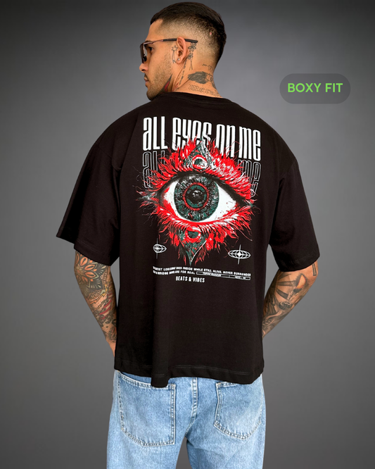 Polo Hombre Boxy Tupac All Eyes - Negro