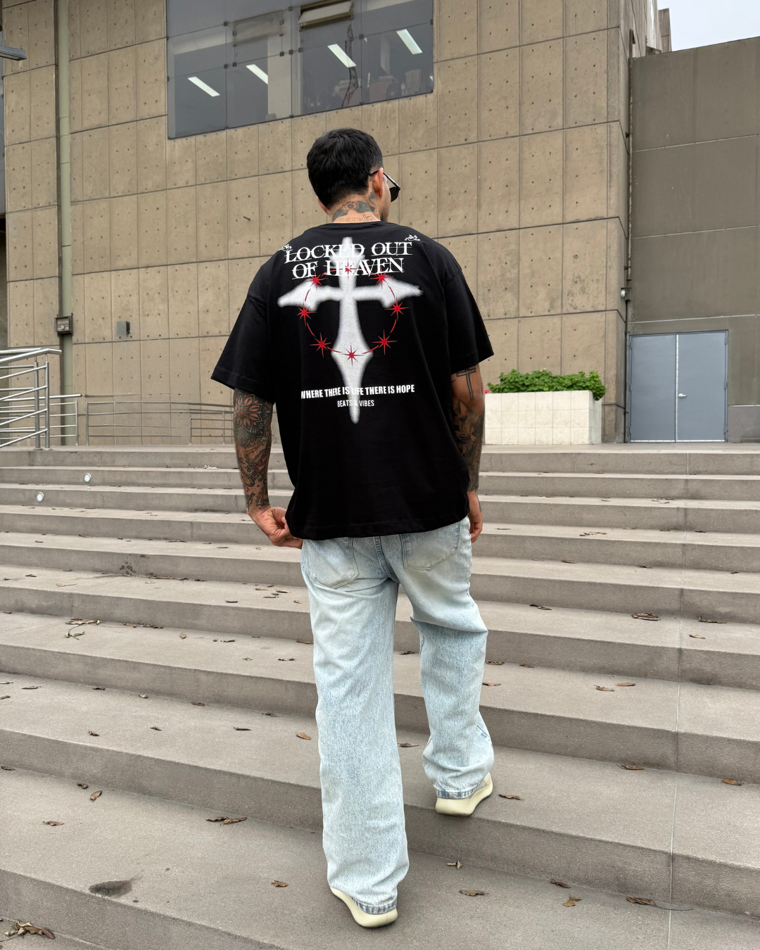 Polo Hombre Oversize Locked Out - Negro