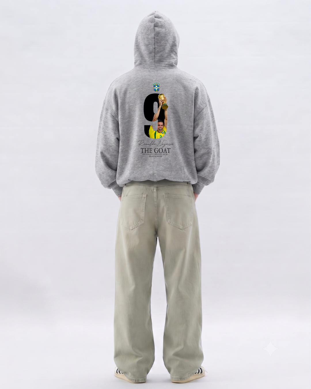 Hoodie "Ronaldo THE GOAT" – Edición Campeón del Mundo / Gris