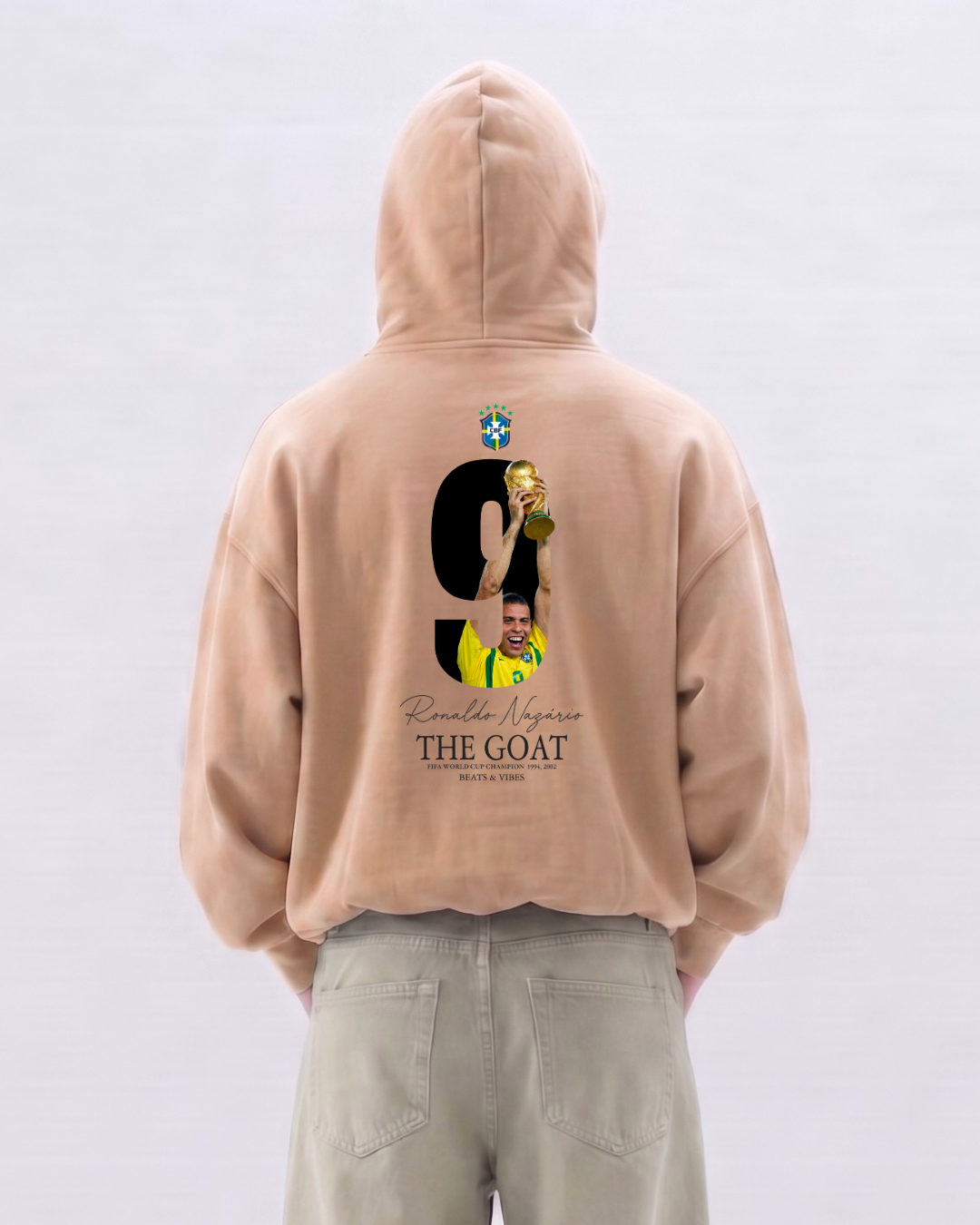 Hoodie "Ronaldo THE GOAT" – Edición Campeón del Mundo / Arena