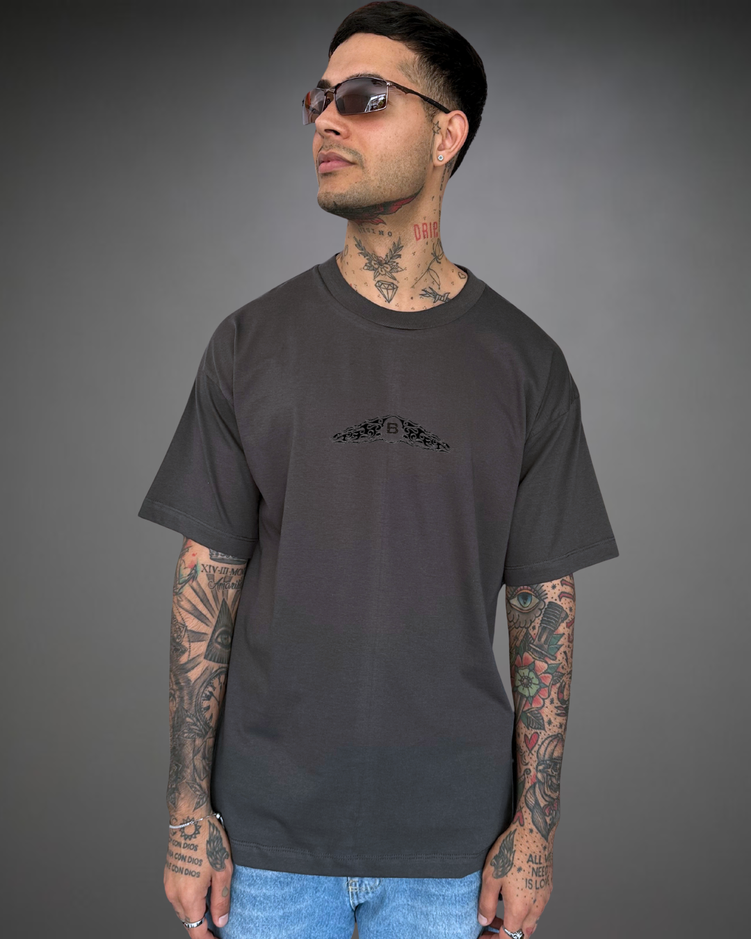 Polo Hombre Oversize Beats Summer Vibes - Plomo