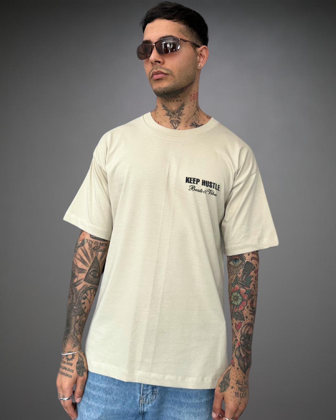 Polo Hombre Oversize Be Rich - Arena