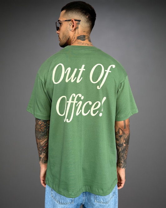 Polo Hombre Oversize Out of Office - Verde