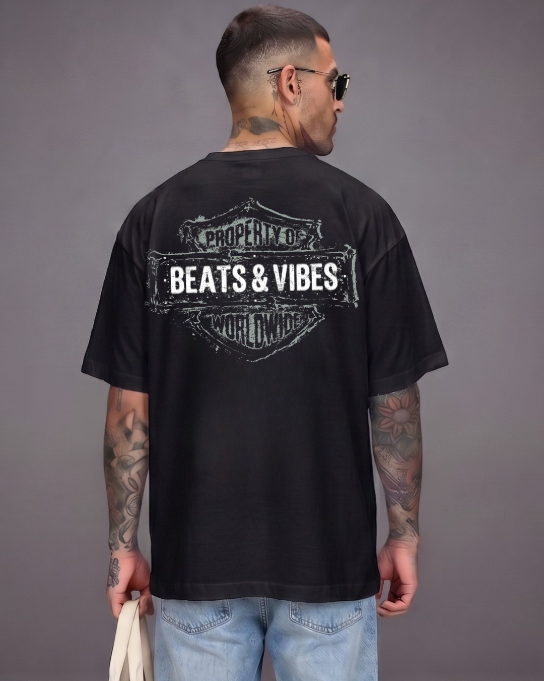 Polo Hombre Oversize Property of Beats & Vibes - Negro