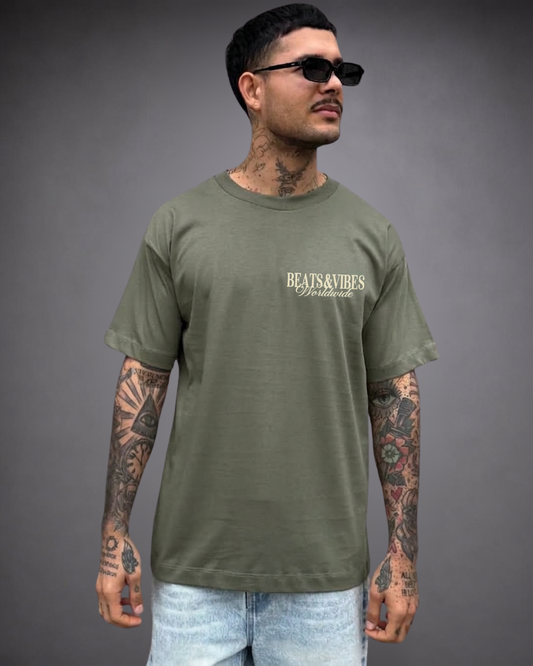 Polo Hombre Oversize Beats & Vibes Worldwide - Verde