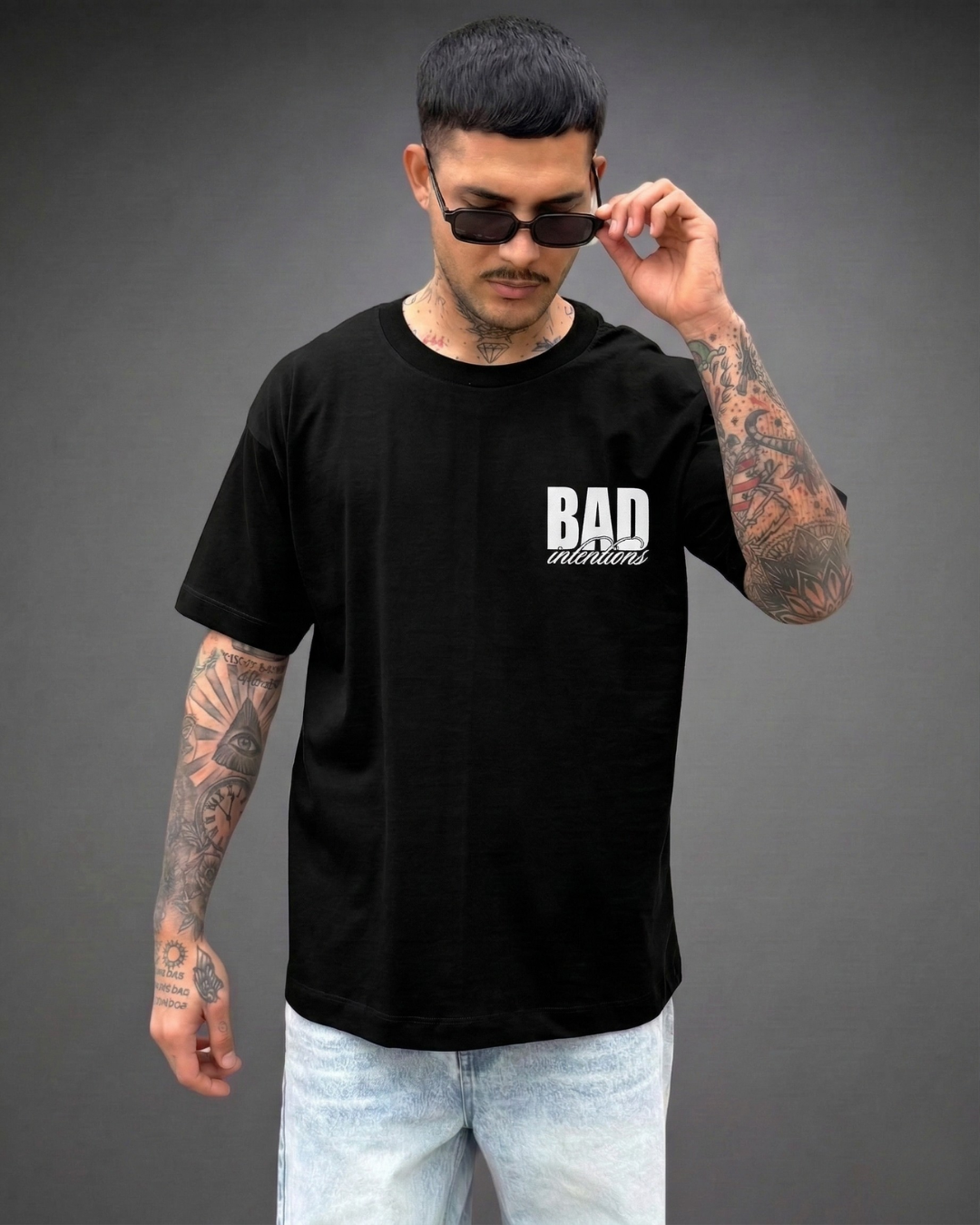 Polo Hombre Oversize Bad Intentions - Negro