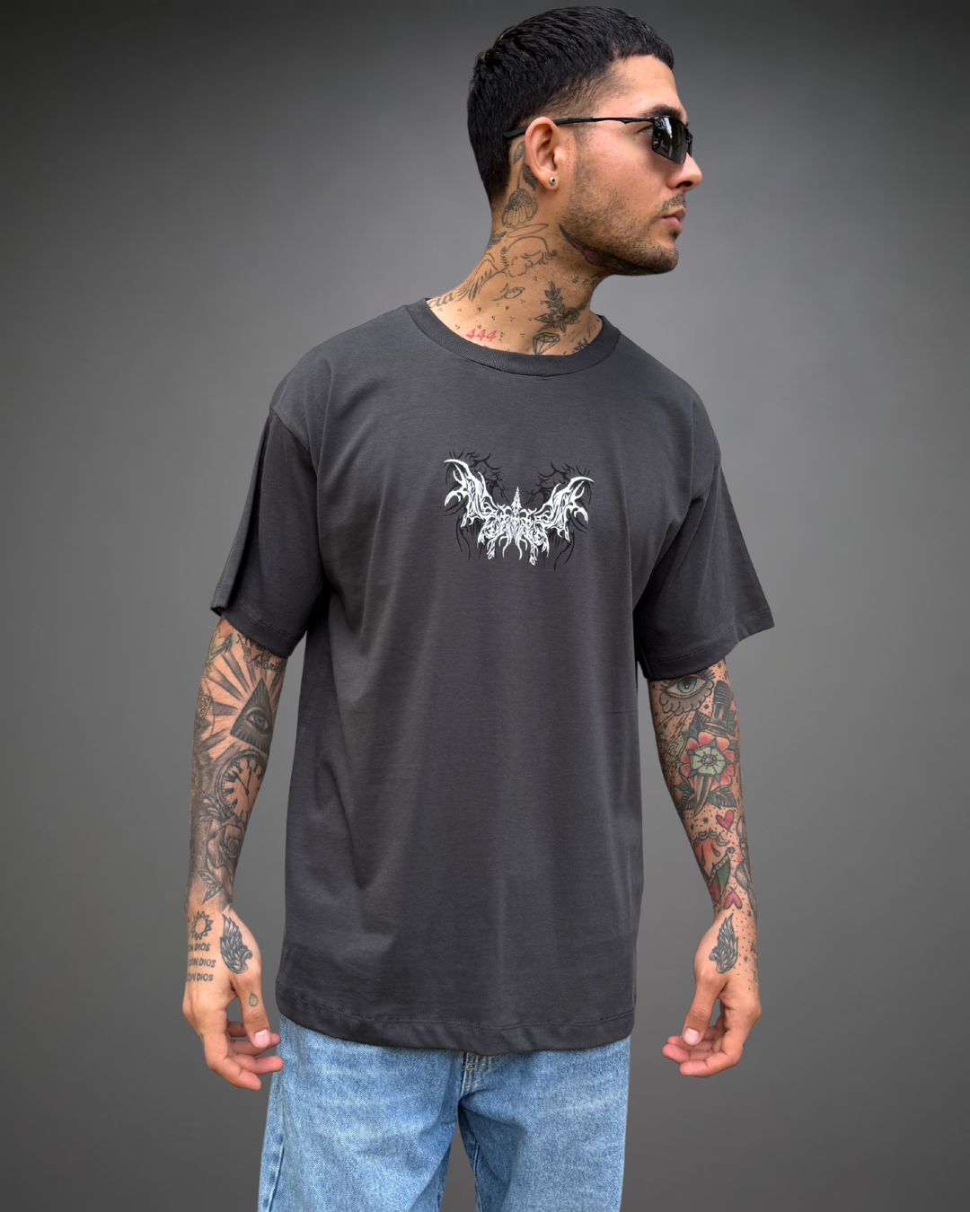 Polo Hombre Oversize Demon 1.0 - Plomo