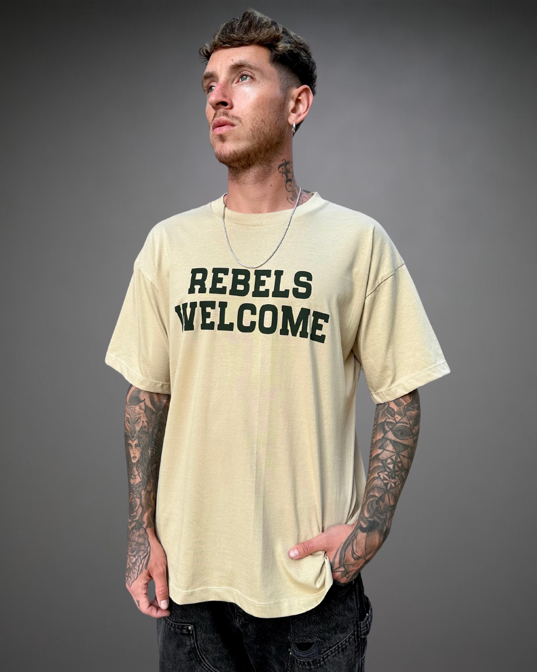 Polo Hombre Oversize REBELS WELCOME - Beige